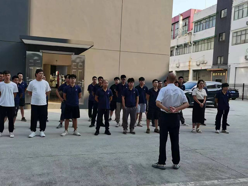 米兰体育开户集团公司早会